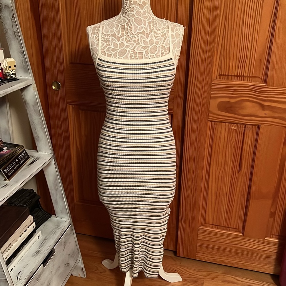 Abercrombie Lace Up Ribbed Midi Dress in Navy Stripe - Picture 2 of 8